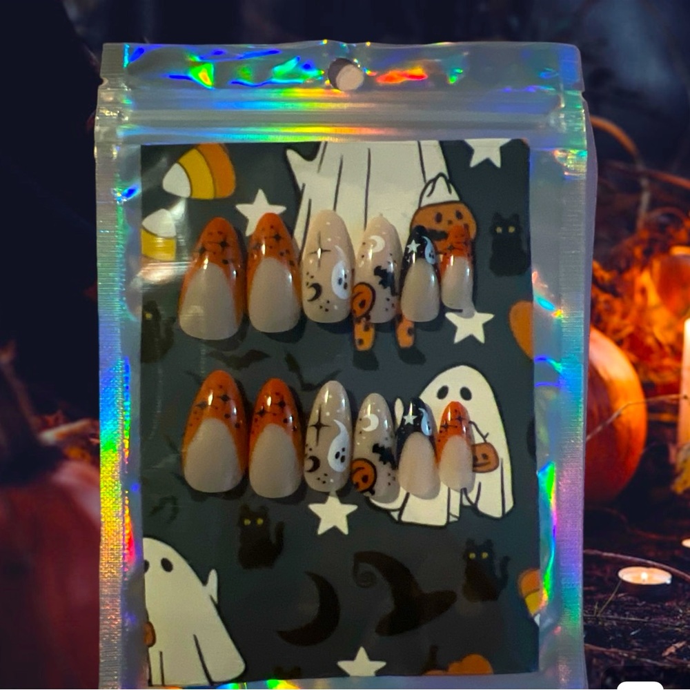 **Spooky Halloween Nail Art Collection**